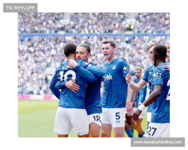 伯恩利11轮不胜后终取胜，主场2-1逆转埃弗顿